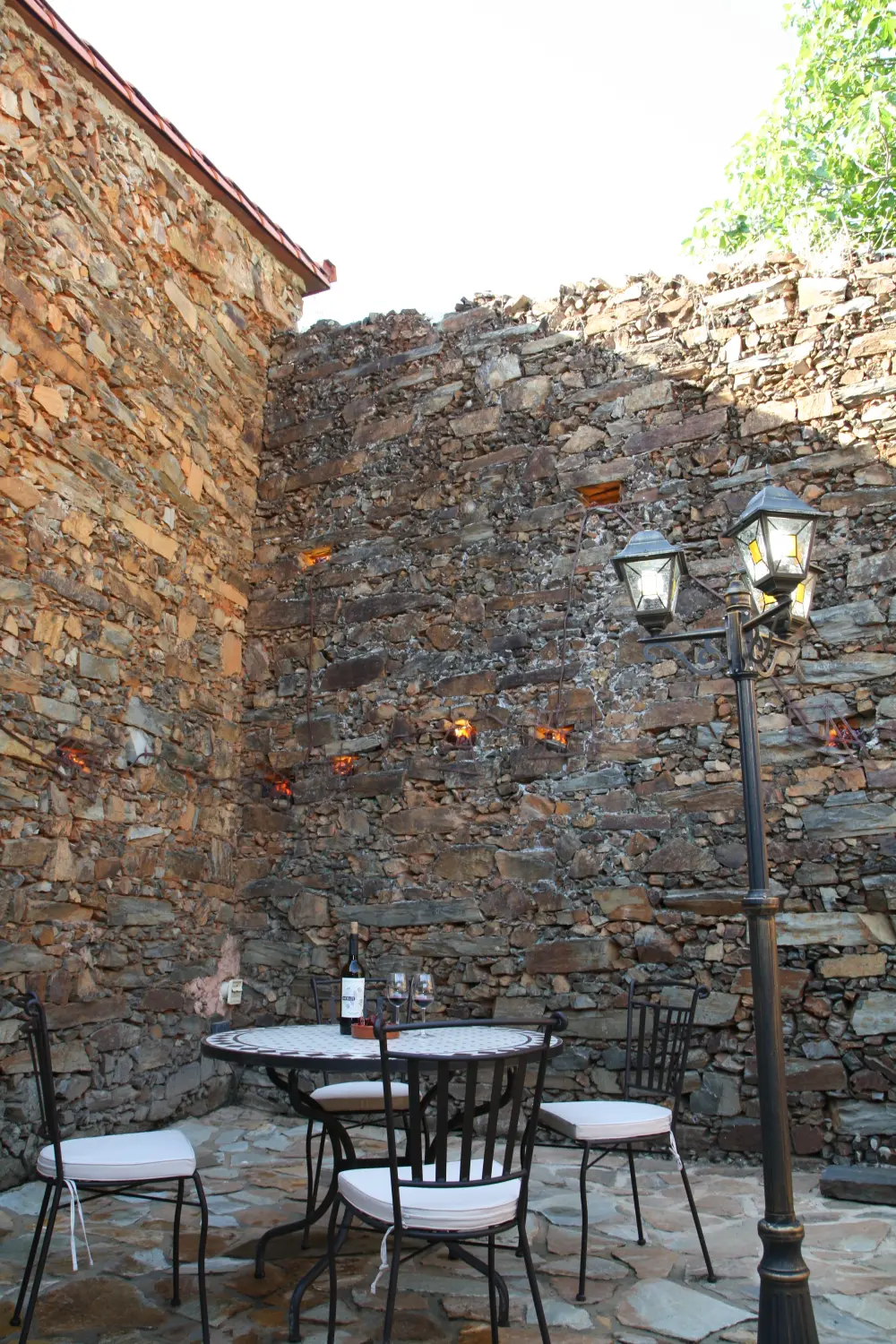 El Silencio - Patio